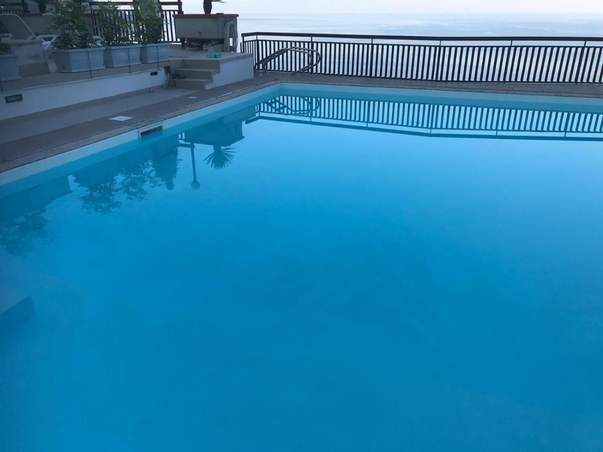 Taormina Panoramic Seaview Apartment Luaran gambar